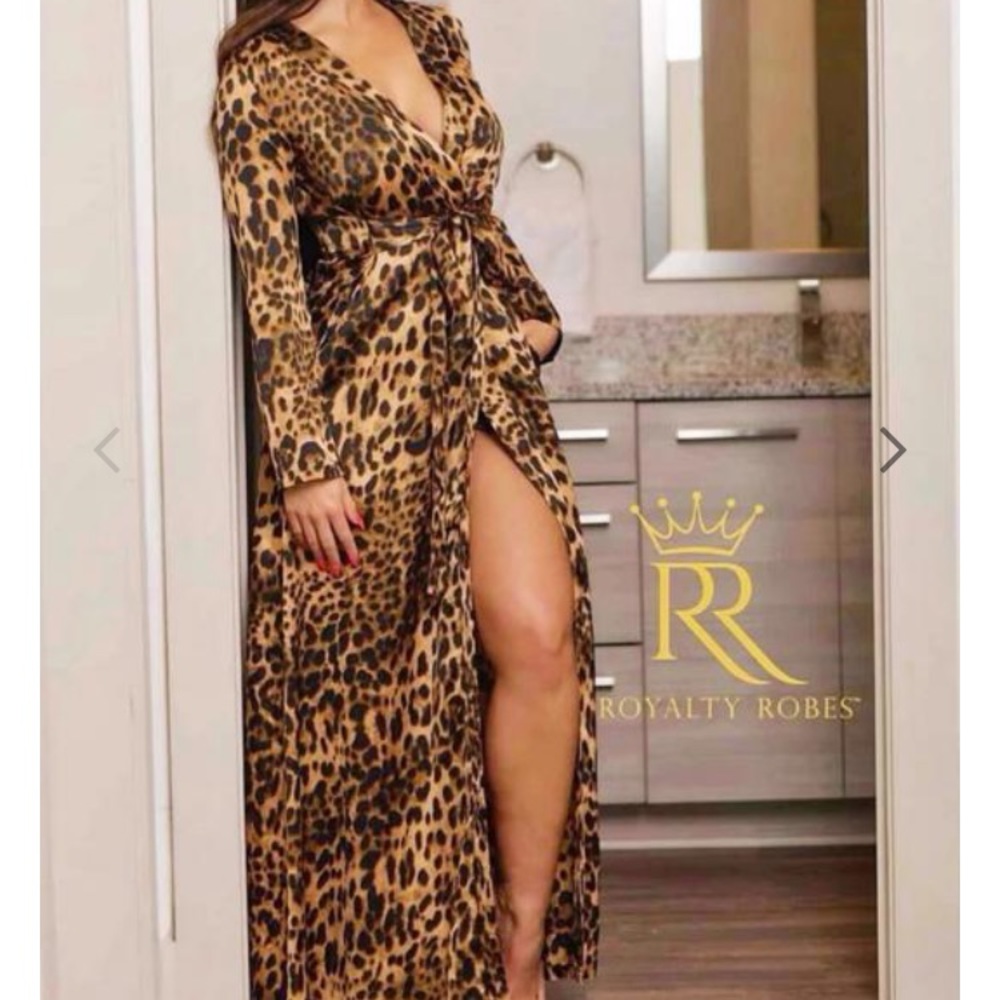 NWOT Leopard print robe